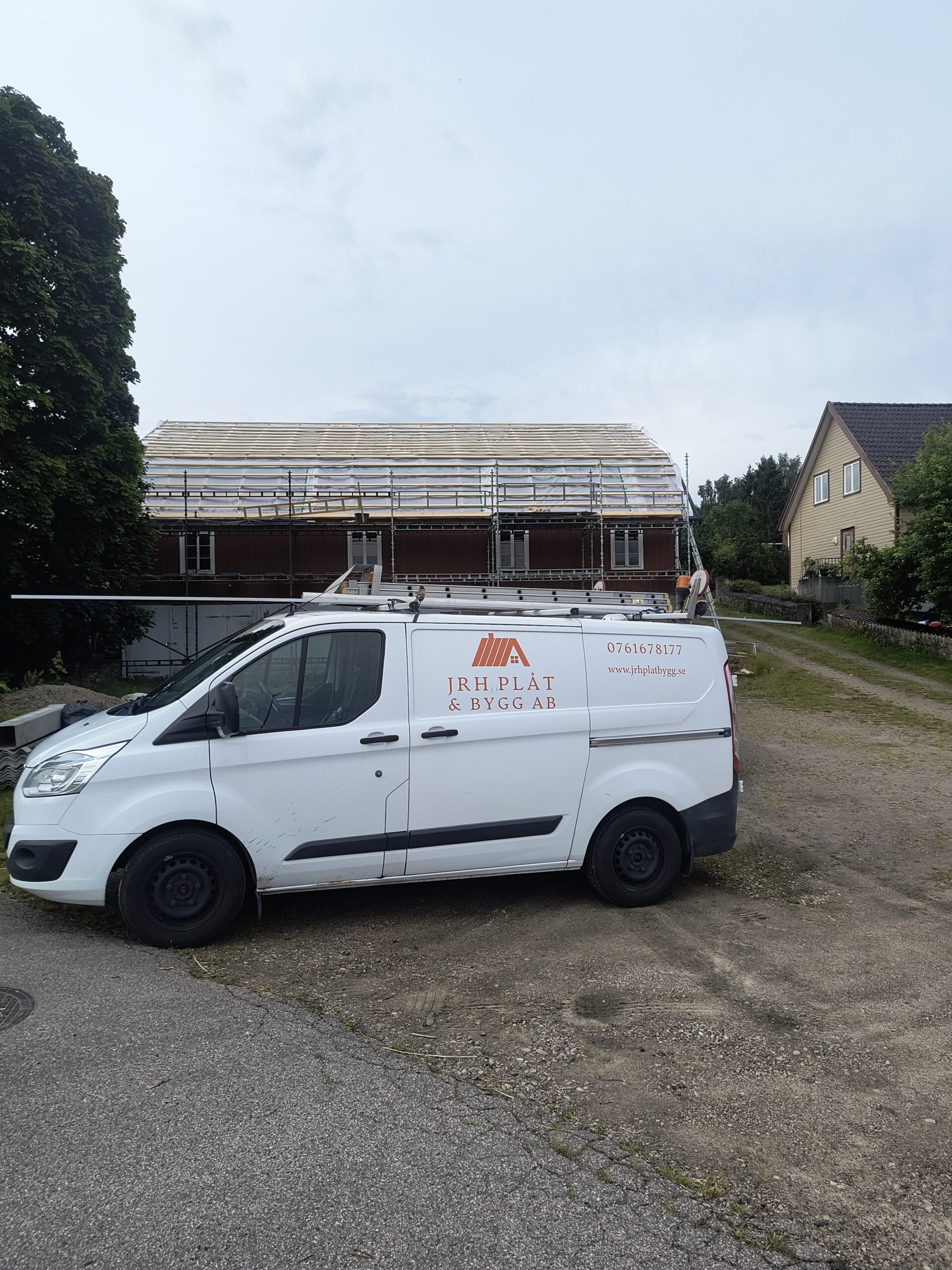 JRH Plåt & Bygg AB – Takläggare