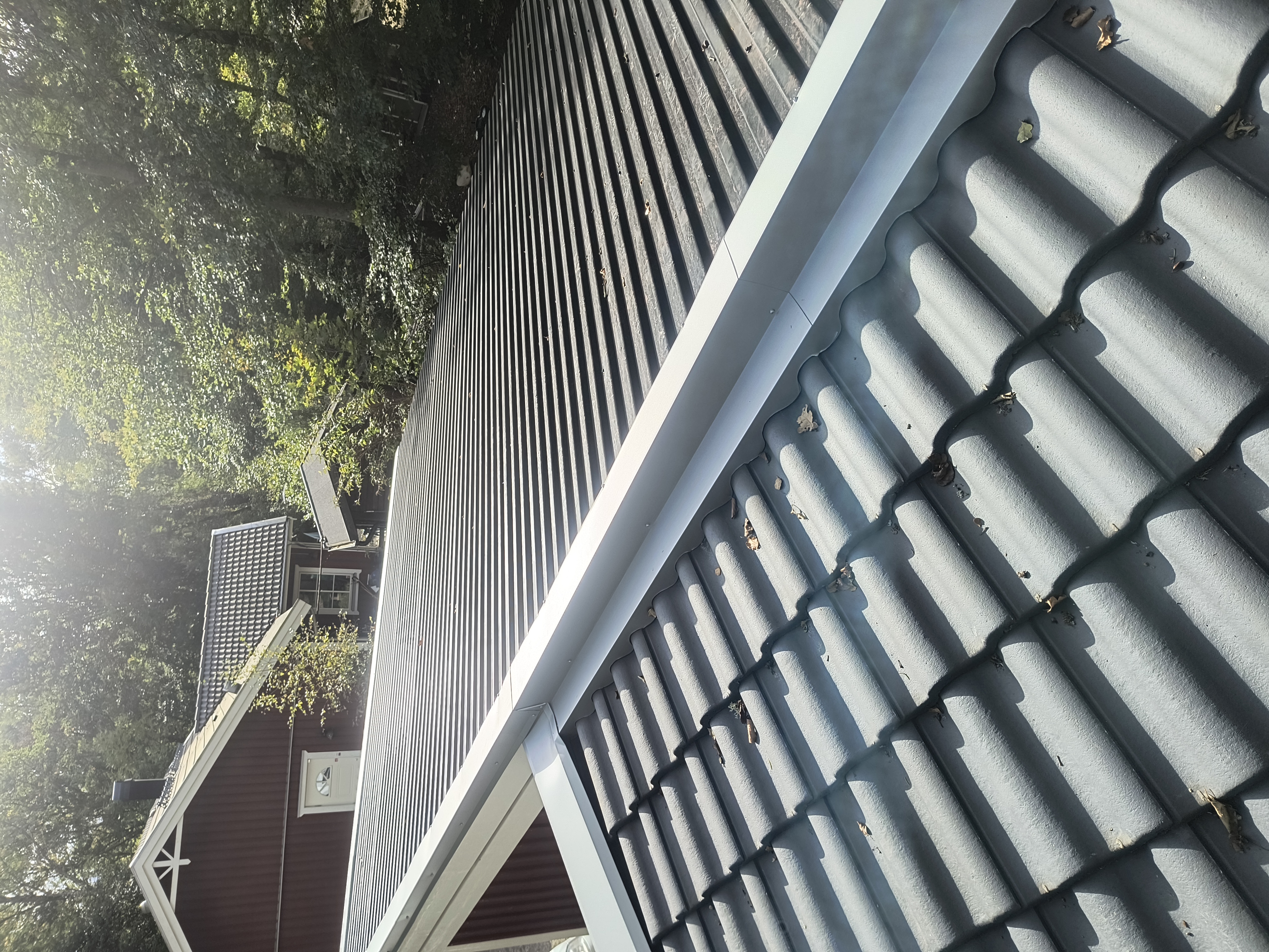 JRH Plåt & Bygg AB - Krön & vindskivor Staffanstorp